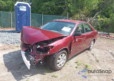 2004 Toyota Camry Le z USA, uszkodzony, nr VIN 4T1BE32K94U292915